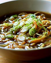 Еда в тайланде фото Нудл-суп