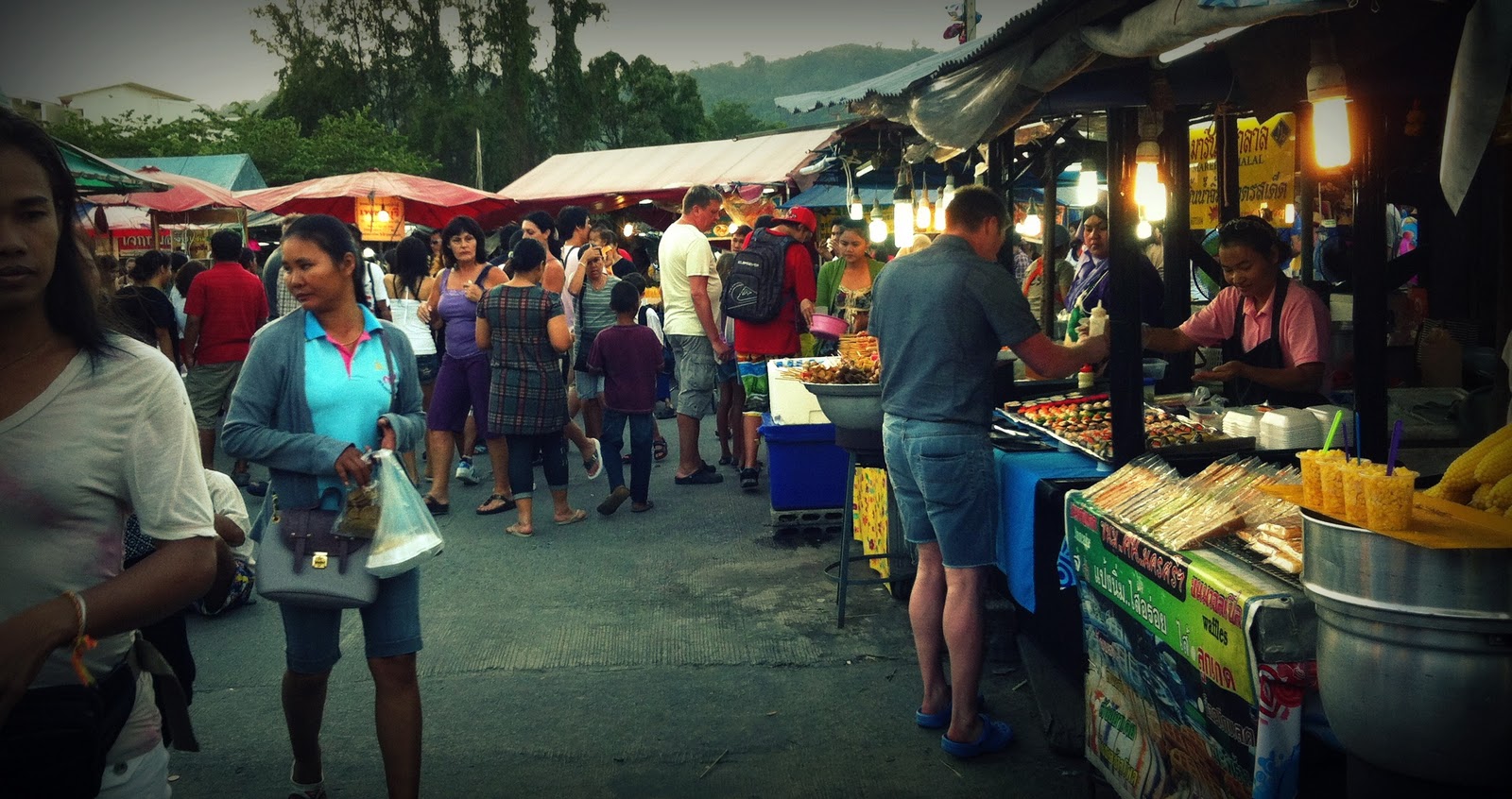 Рынки тайланда фото Ночной рынок Пхукет-тауна